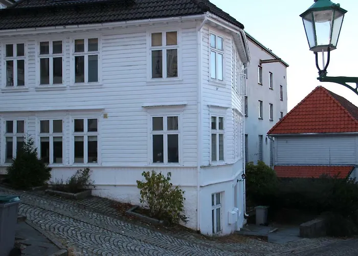 Skuteviksveien 42